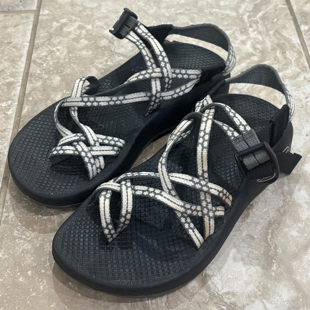 Chaco Z Cloud 2 Womens 6 Black White Strappy Athletic Toe‎ Loop Sandals Vibram
